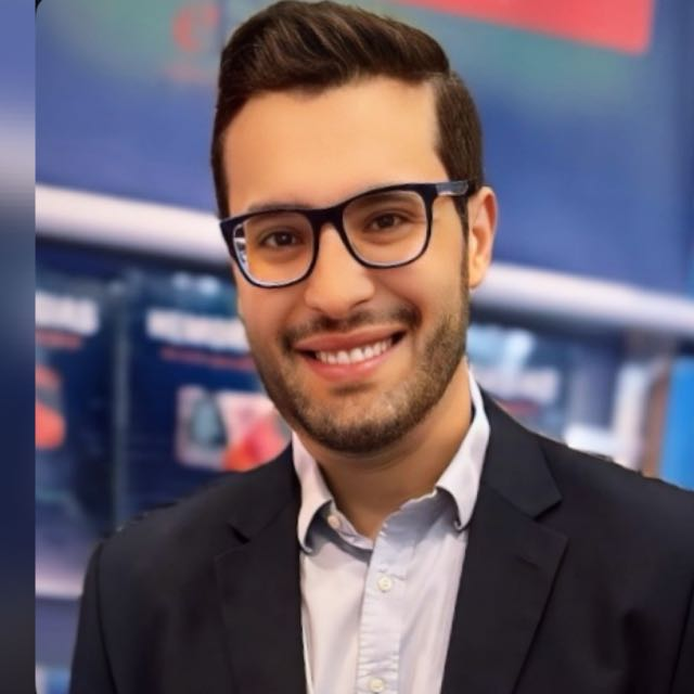 Dr. Eduardo Santana — Diretor Médico